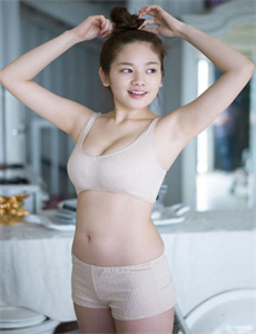 《美女搜身-日本IPHONE69HD》