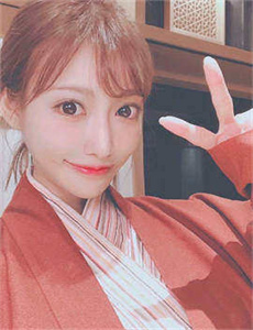 《兔叽桃奈奈黏黏团子兔去哪里了-在床上电影》