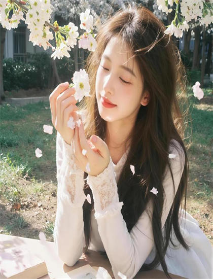 美女脱体电影_向日葵韩国电影_天香天天影视综合