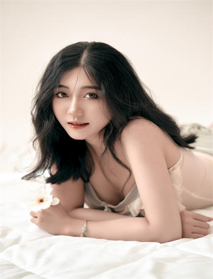 情感解析：我被困在同一天十万年 第一季衍生的产品开发与产业链——激励人心的正能量